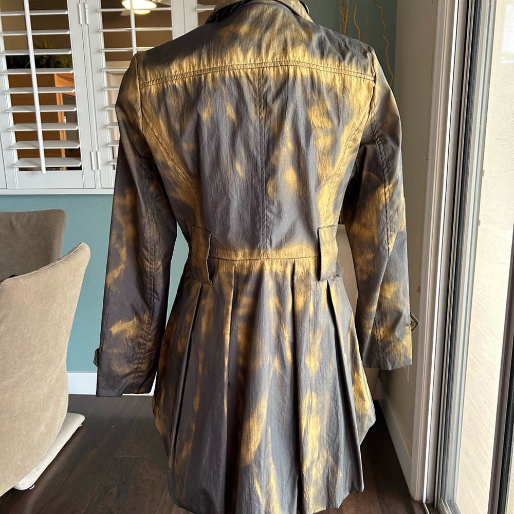 Unique Coat - image 4